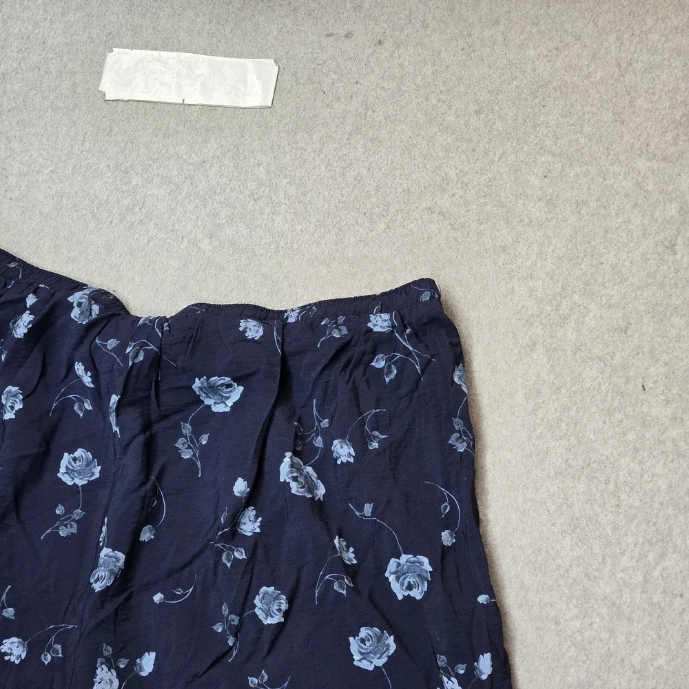 Torrid Women Shorts 2 Navy Nylon Rayon Floral Pajama Shorts Cottagecore